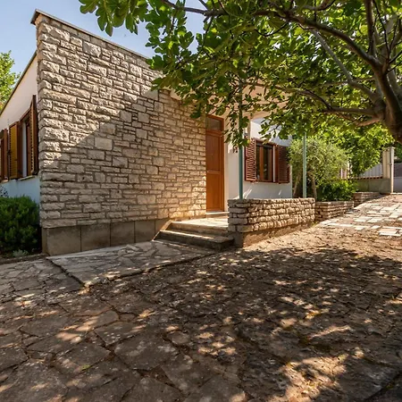 Lovely In With Wifi Ferienhaus Zadar