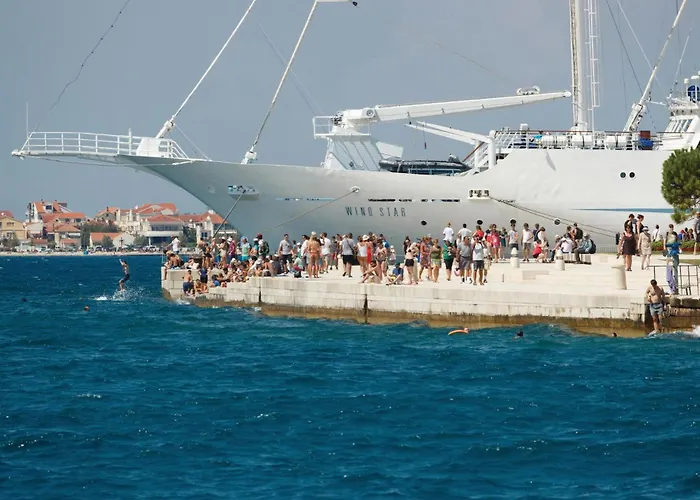 Lovely In With Wifi Ferienhaus