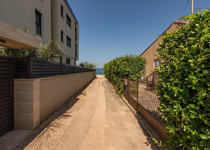 Lovely In With Wifi Ferienhaus Zadar