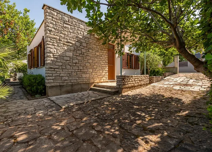 Lovely In With Wifi Ferienhaus Zadar